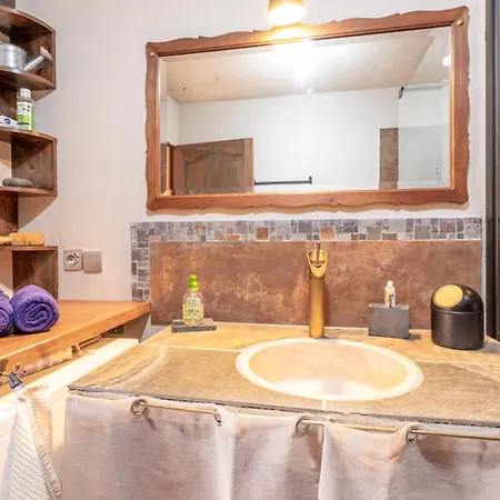 Holiday home Mas Vizern Avec Bain Nordique Taillet