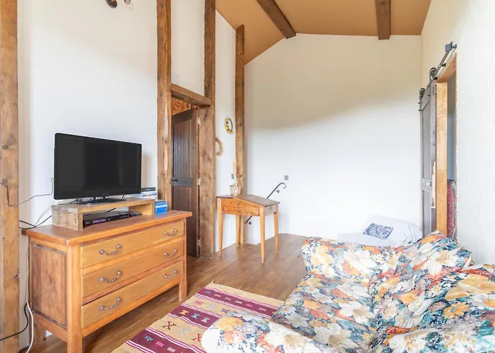 Mas Vizern Avec Bain Nordique Nyaraló Taillet